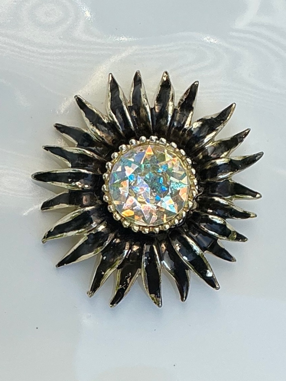 Vintage Signed Weiss Sunflower Starburst Aurora Borealis Brooch Gold Tone